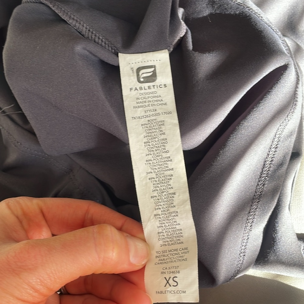 Fabletics Cut Out Tank - Picture 3 of 3